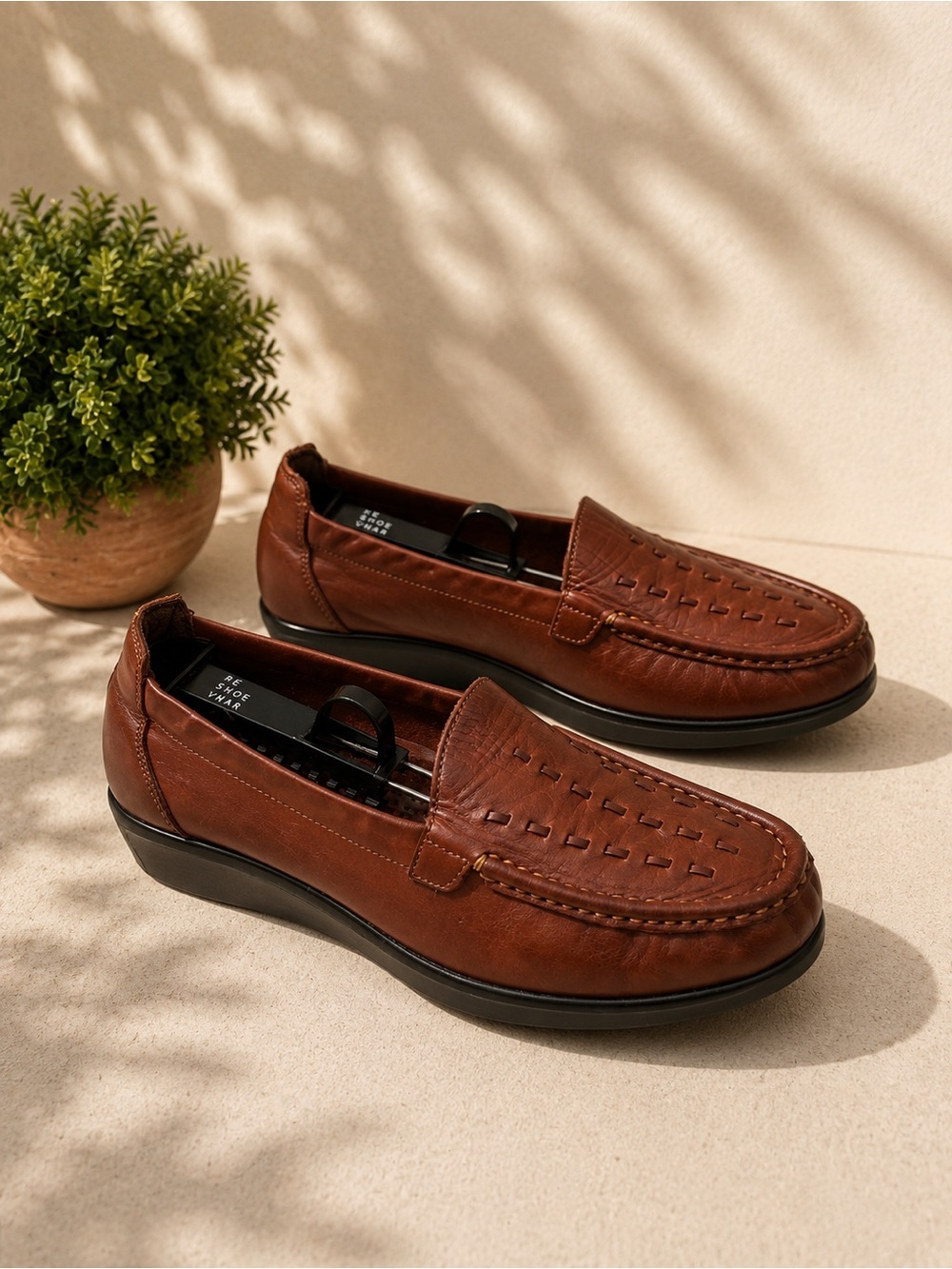 SAS women’s Casual Slip-On Loafers in Brown classic comfort size 9